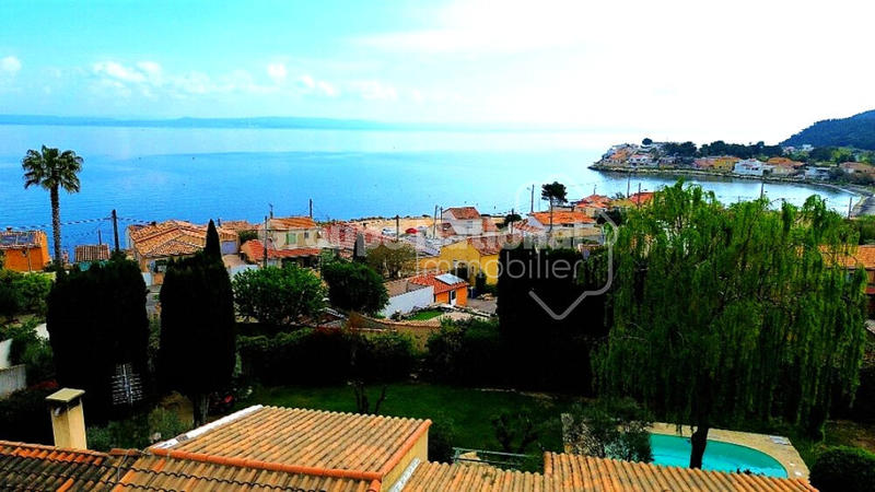 Maison - 241 m² - 6 pièces