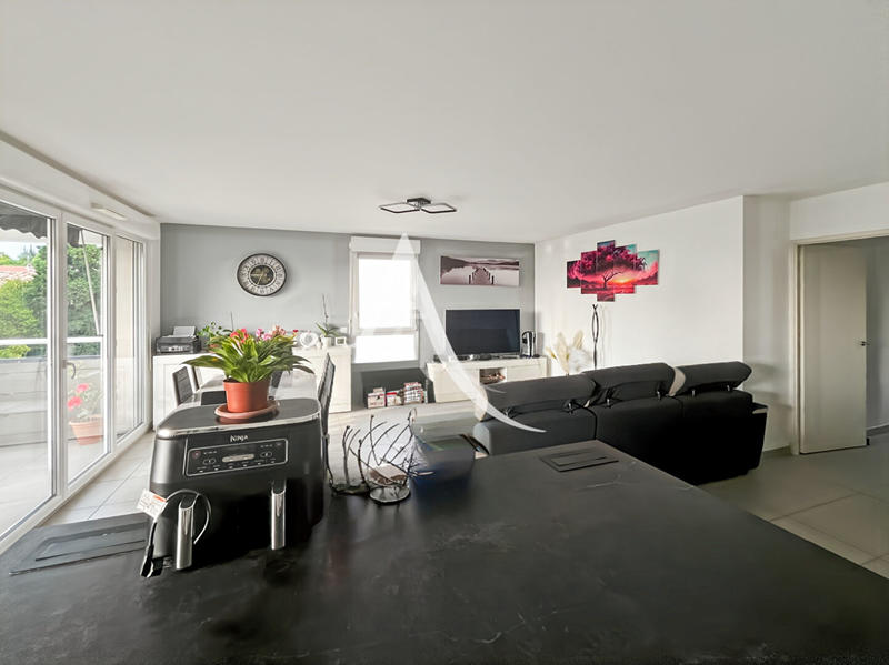 Appartement - 77 m² - 4 pièces