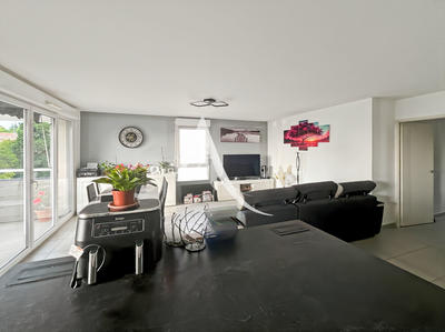 Appartement - 77 m² - 4 pièces