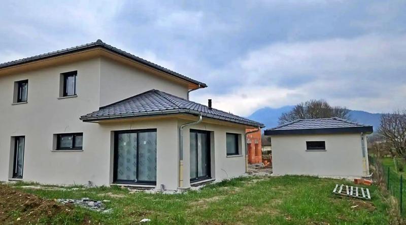 Maison - 130 m² - 4 pièces