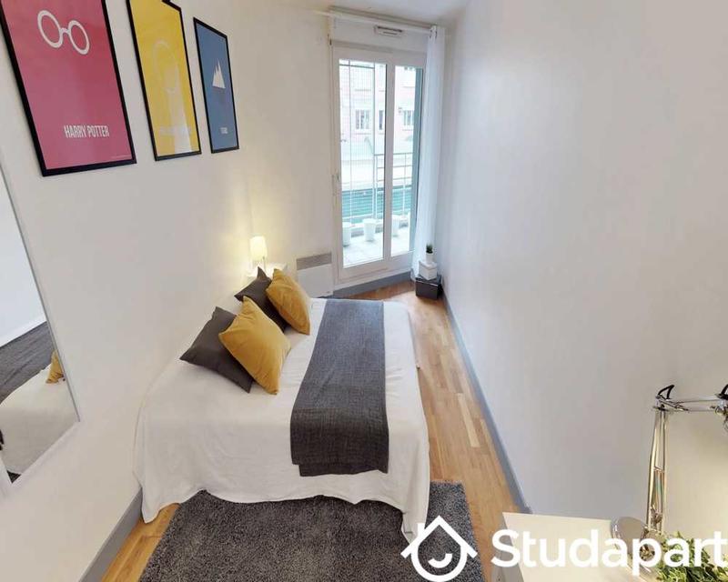 Chambre - 70 m² - 1 pièce