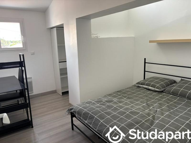 Chambre - 11 m² - 1 pièce