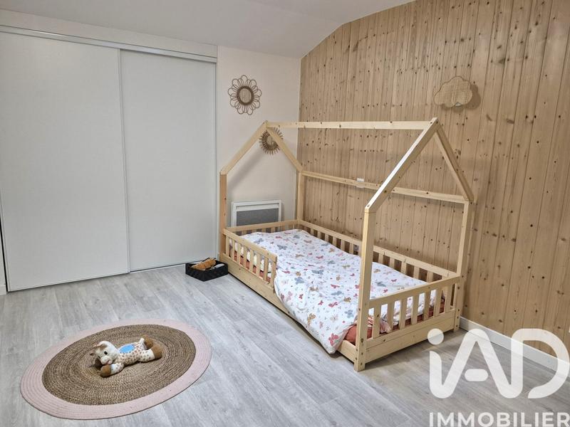 Maison - 236 m² - 8 pièces