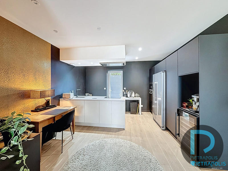 Appartement - 132 m² - 4 pièces