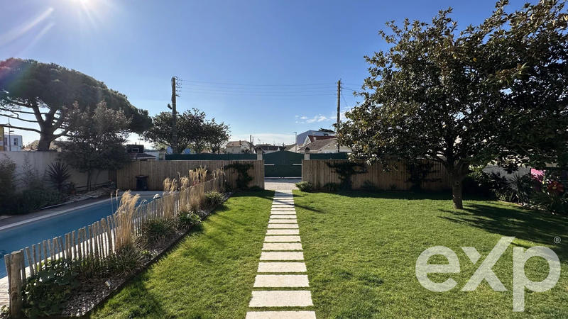 Maison - 199 m² - 8 pièces