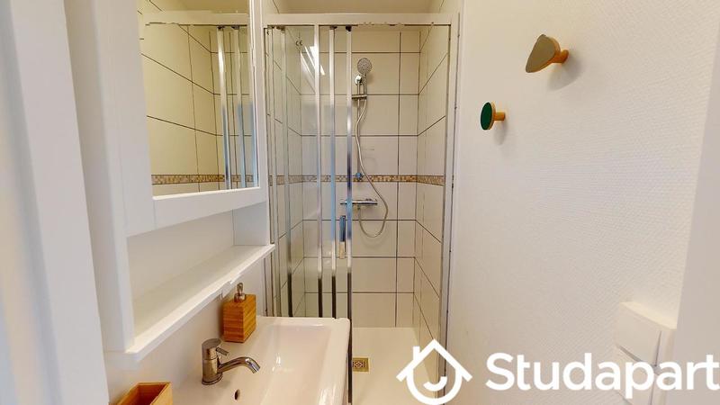 Chambre - 9 m² - 1 pièce