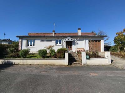 Maison - 90 m² - 4 pièces