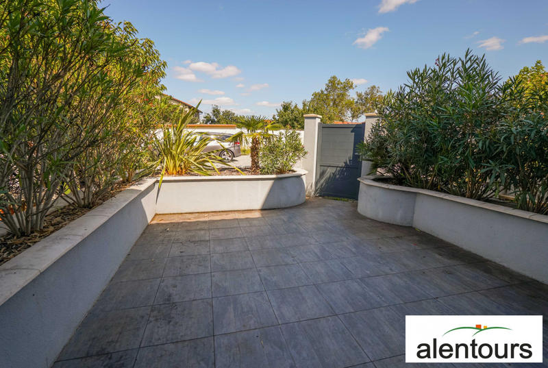 Maison - 92 m² - 5 pièces