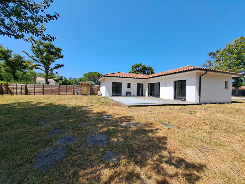 Maison - 105 m² - 4 pièces