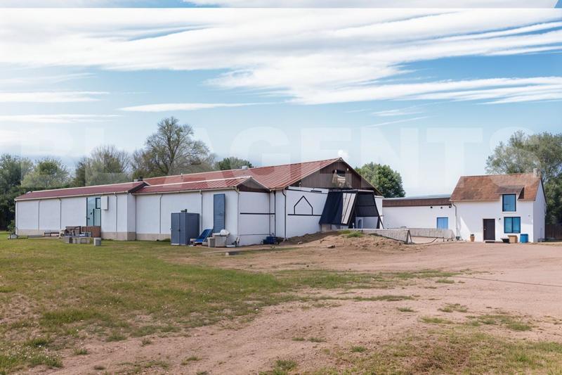 Local d'activités - 395 m²