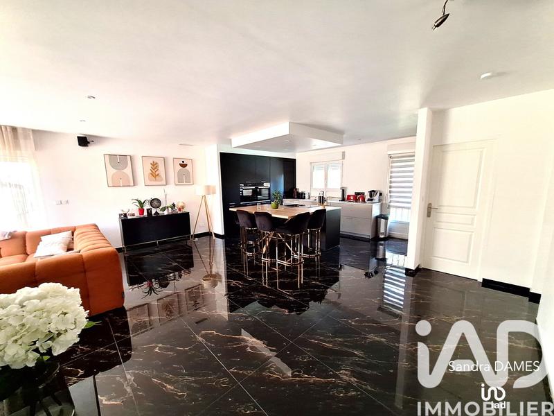 Maison - 130 m² - 5 pièces