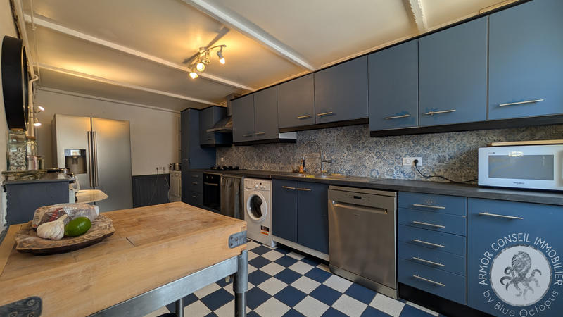 Maison - 281 m² - 10 pièces