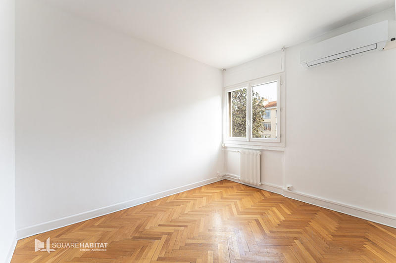 Appartement - 82 m² - 3 pièces