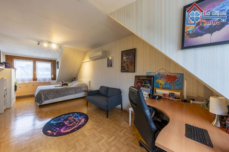 Maison traditionnelle - 100 m² - 5 pièces