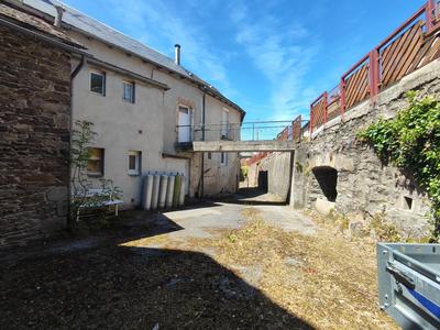 Maison ancienne - 146 m² - 8 pièces