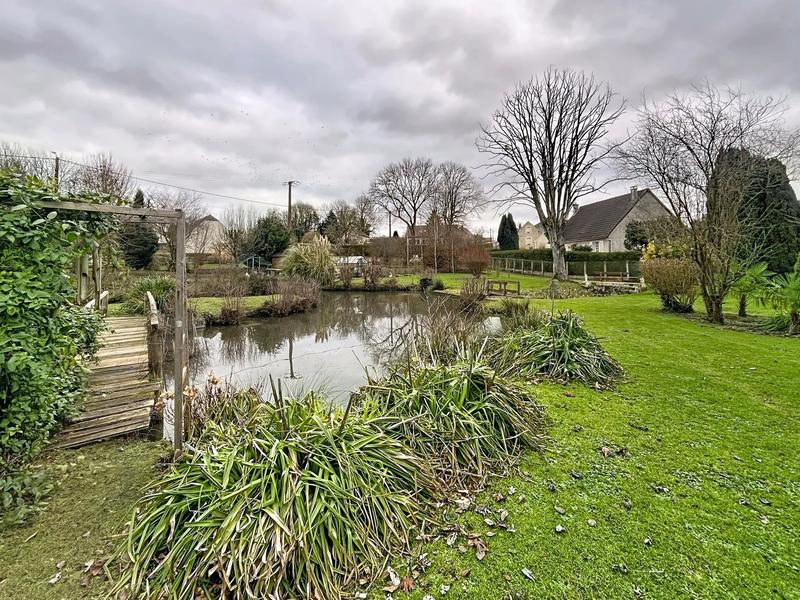 Maison - 313 m² - 8 pièces