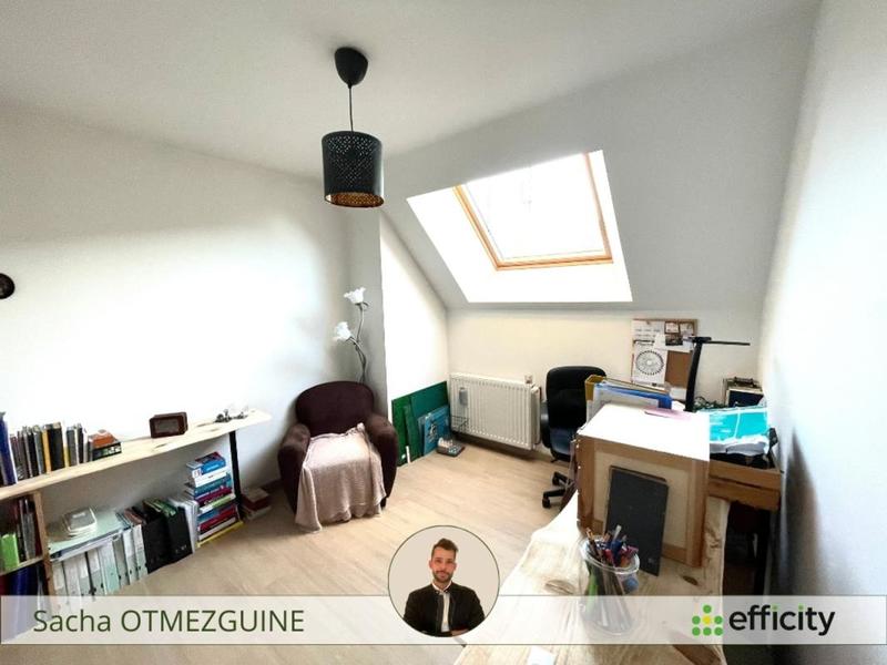 Maison - 240 m² - 7 pièces