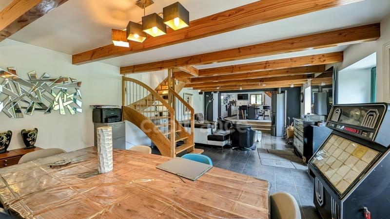 Propriété - 150 m² - 7 pièces