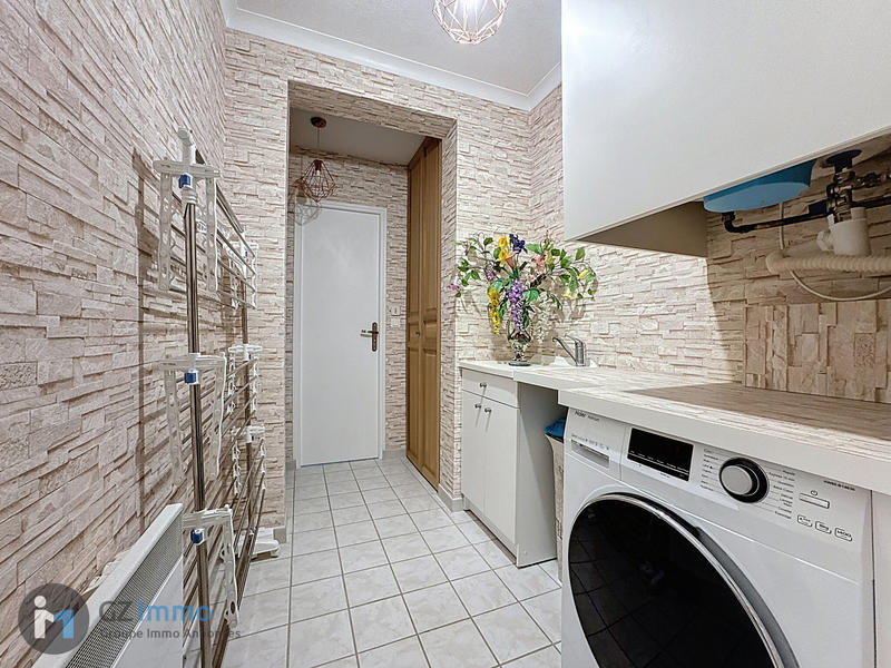 Maison - 92 m² - 5 pièces