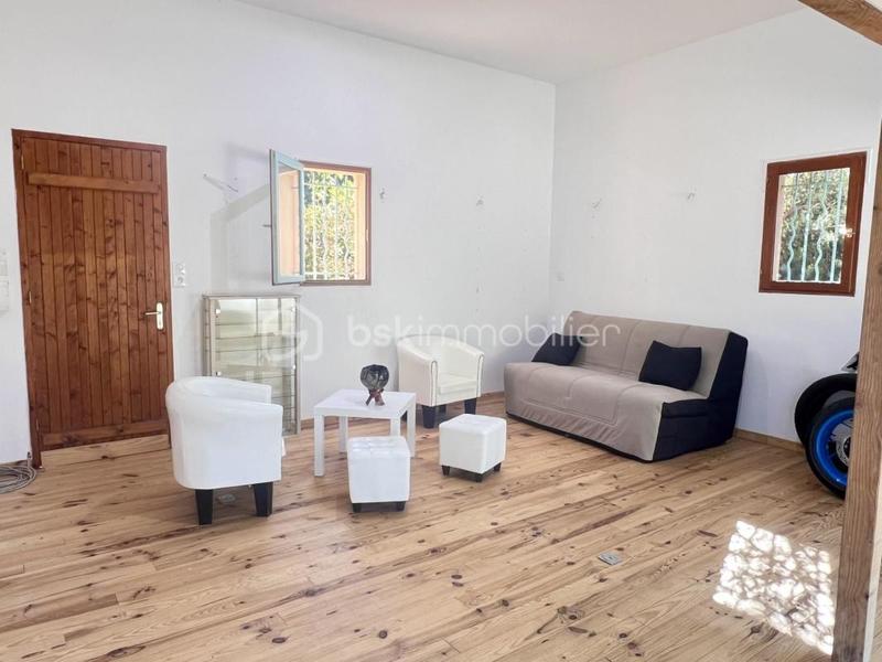 Maison traditionnelle - 187 m² - 7 pièces