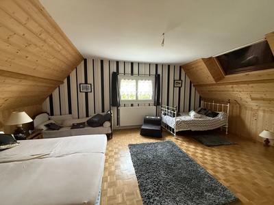 Maison - 180 m² - 8 pièces