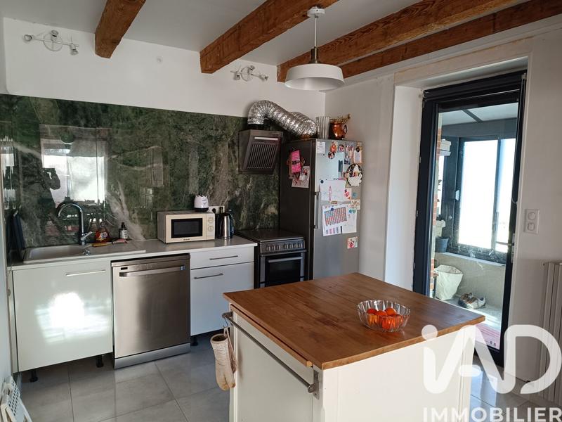 Maison - 265 m² - 9 pièces