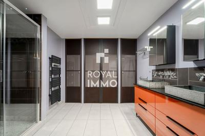 Appartement - 175 m² - 5 pièces