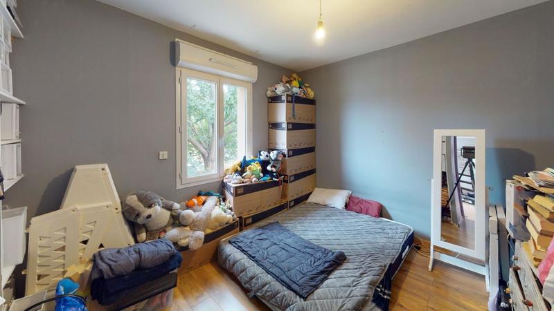 Maison - 99 m² - 4 pièces