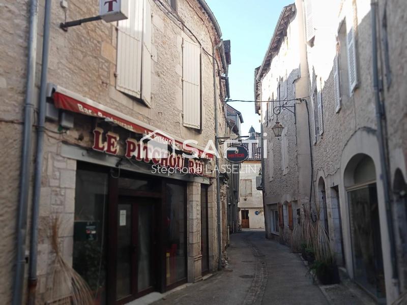 Maison - 310 m² - 8 pièces