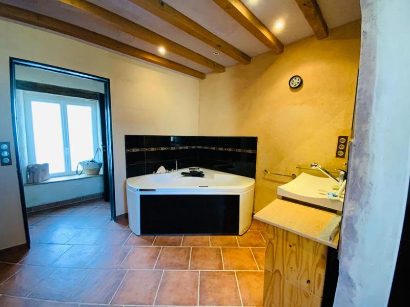 Maison ancienne - 170 m² - 5 pièces