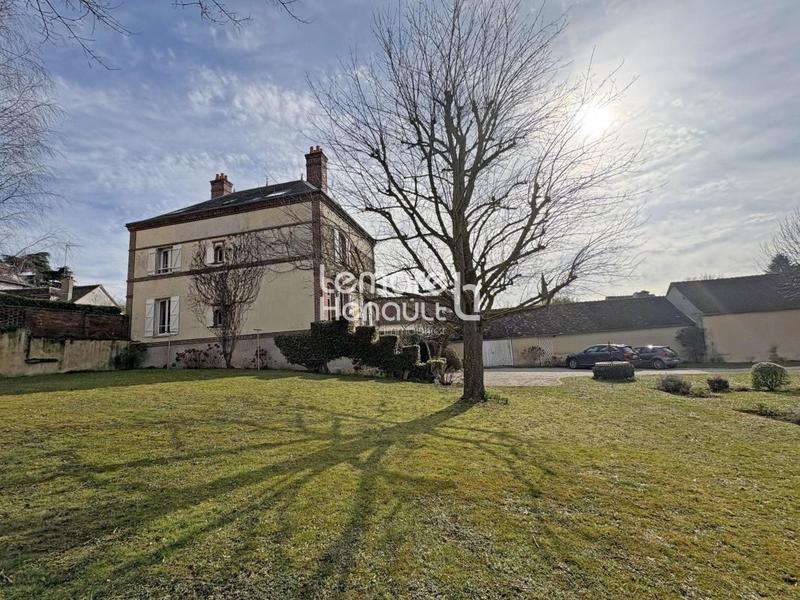 Propriété - 200 m² - 10 pièces