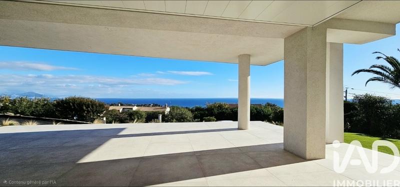 Appartement - 112 m² - 6 pièces