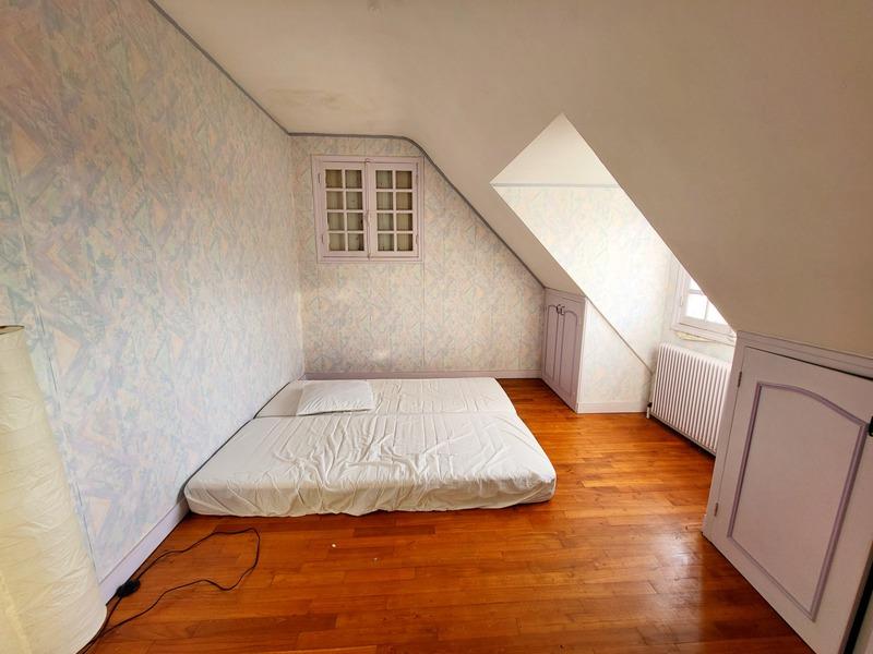 Maison - 138 m² - 9 pièces