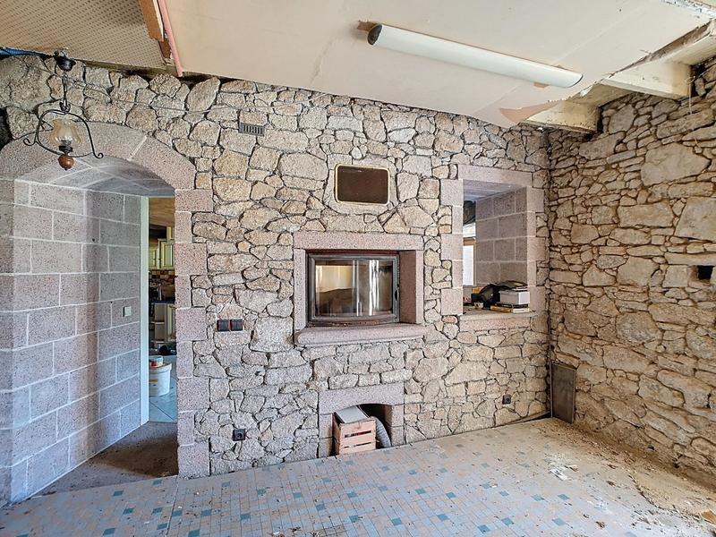 Maison - 323 m² - 14 pièces