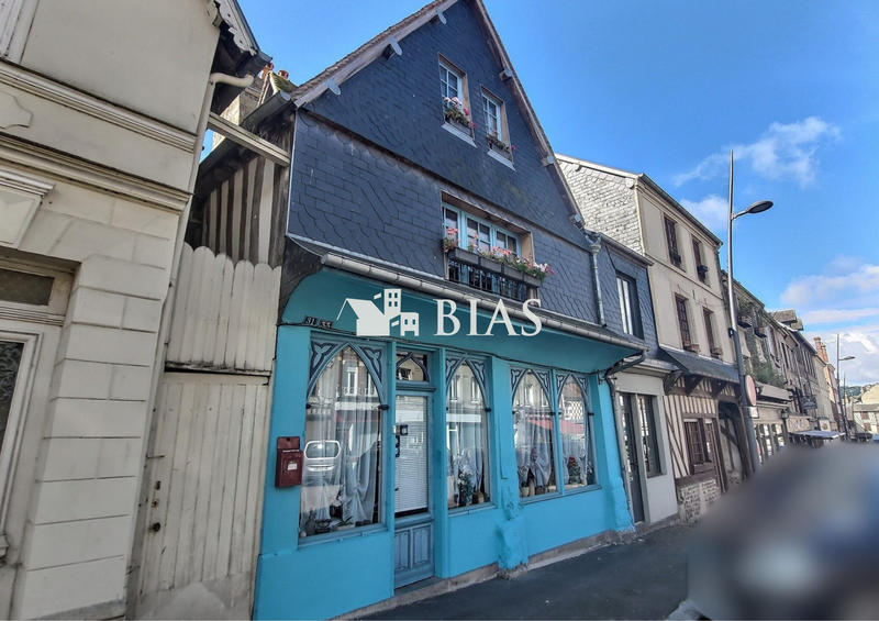 Maison ancienne - 208 m² - 6 pièces