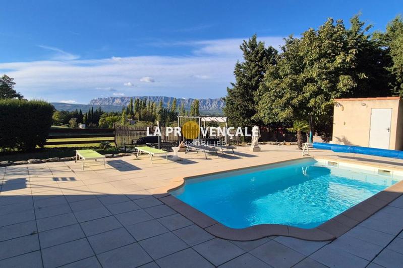 Maison - 163 m² - 6 pièces