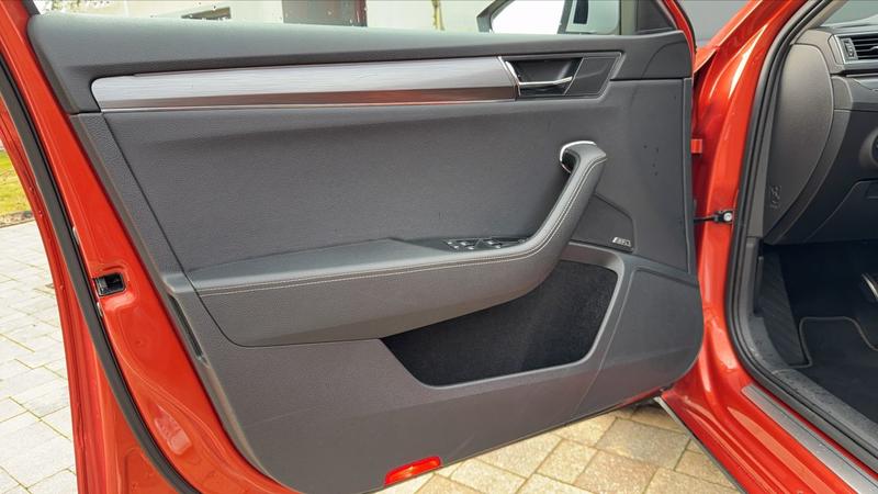 Skoda Superb Combi 2.0 Tdi 200 4x4 Dsg7 Scout