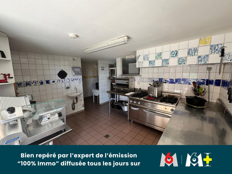 Maison - 535 m² - 16 pièces