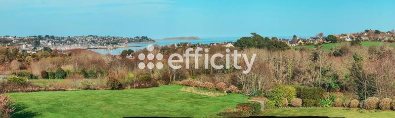 Maison - 208 m² - 5 pièces