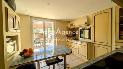 Maison - 110 m² - 4 pièces