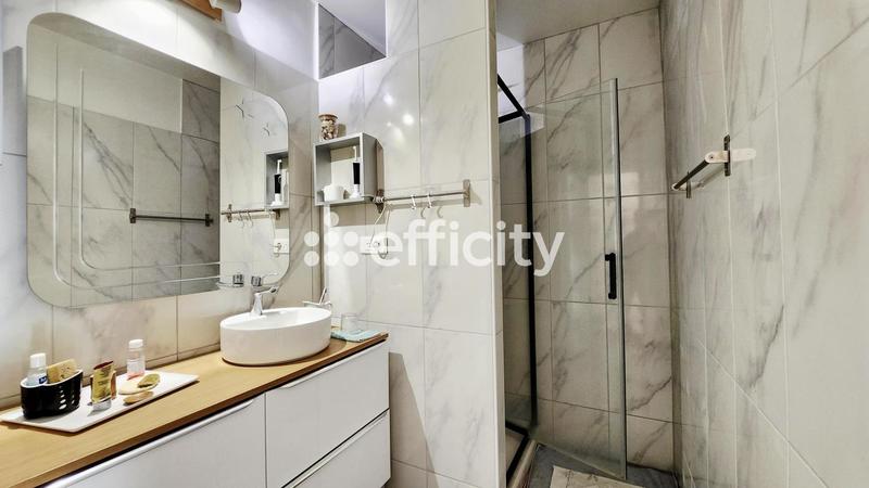 Appartement - 82 m² - 4 pièces