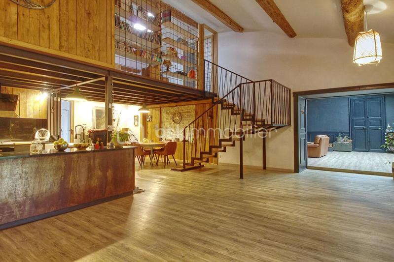 Immeuble - 368 m² - 9 pièces