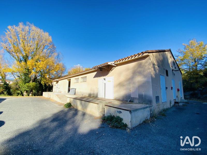 Local commercial - 307 m²