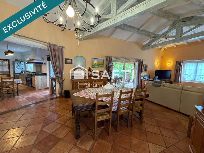 Maison - 140 m² - 5 pièces