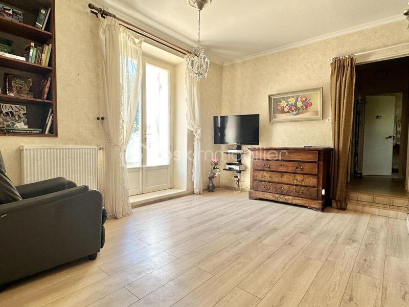 Corps de ferme - 170 m² - 9 pièces