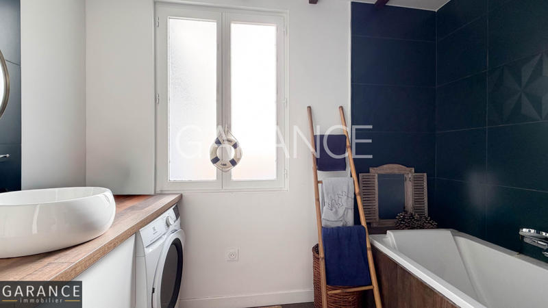 Maison - 151 m² - 6 pièces