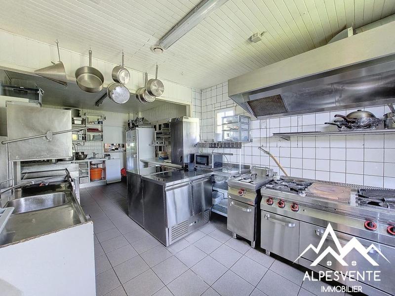 Châlet - 179 m² - 8 pièces