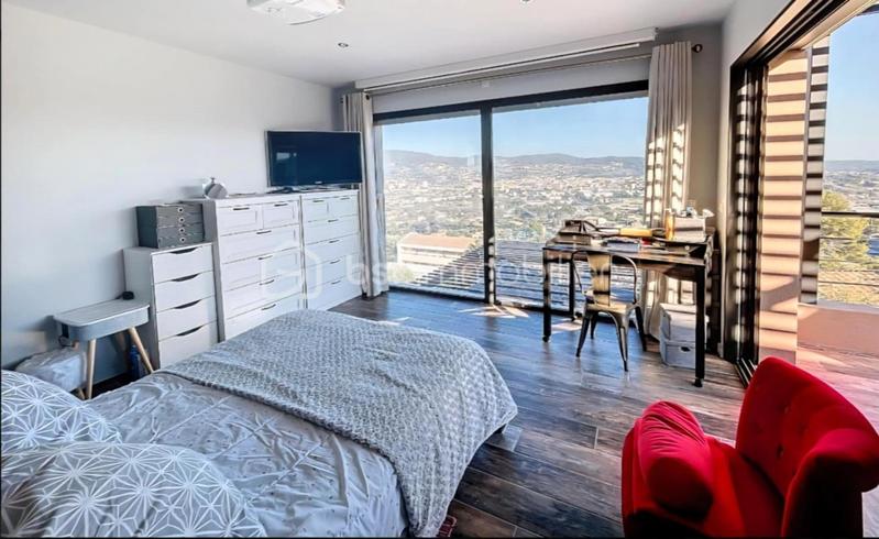 Maison d'architecte - 255 m² - 7 pièces