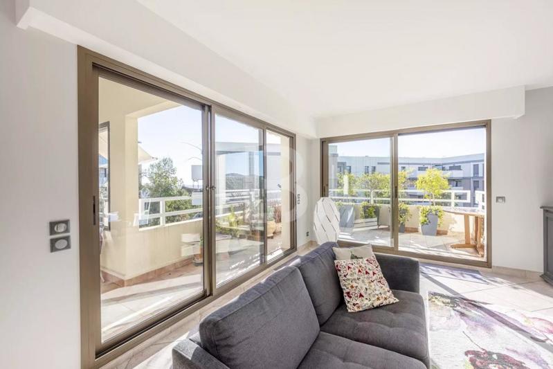 Appartement - 102 m² - 4 pièces