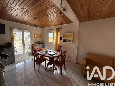 Maison - 77 m² - 5 pièces